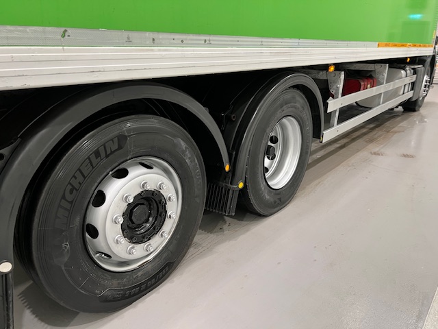 Scania P280 6×2 Rear Lift Day Cab Fridge Box