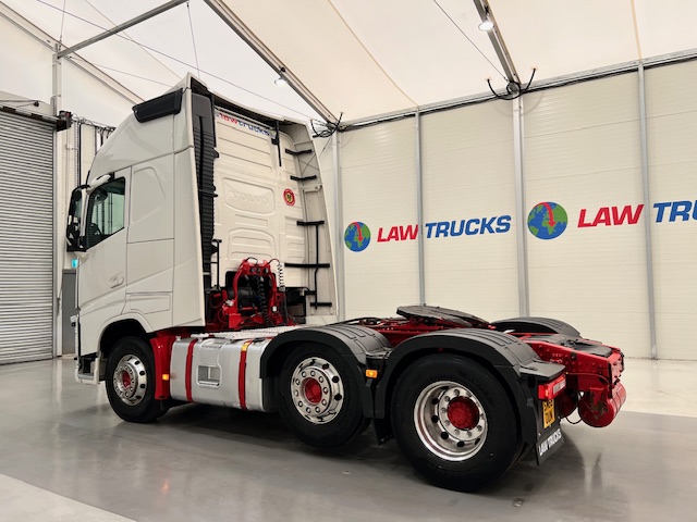 Volvo FH 500 GTXL 6×2 Midlift Tractor Unit