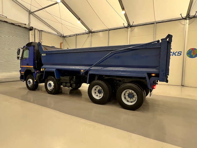Volvo FM 410 8×4 Day Cab Steel Tipper