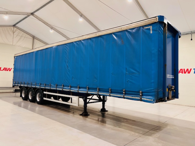 SDC Tri Axle Curtainsider Trailer