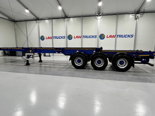 Dennison Tri Axle Sliding Skeletal Trailer BPW