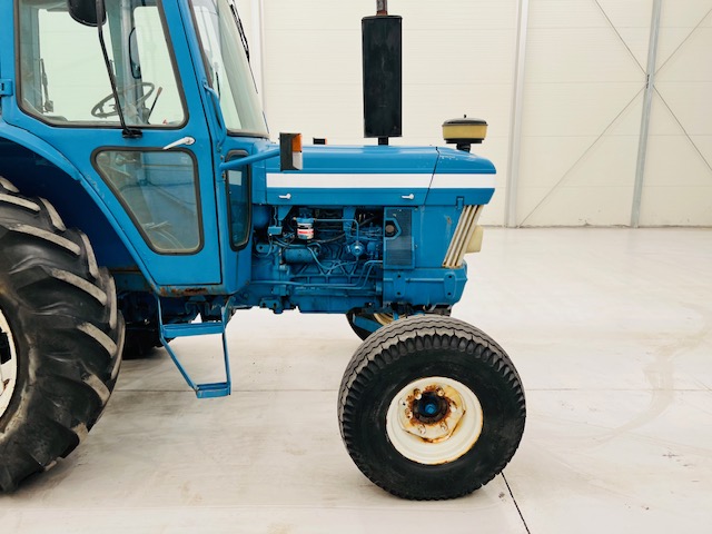 Ford 7610 Tractor