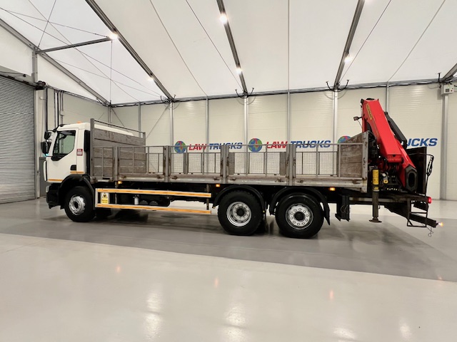 Renault C320 6×2 Day Cab Dropside with Crane