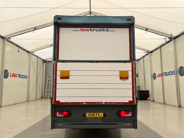 MAN TGS 26.320 6×2 Sleeper Cab Insulated Box Van