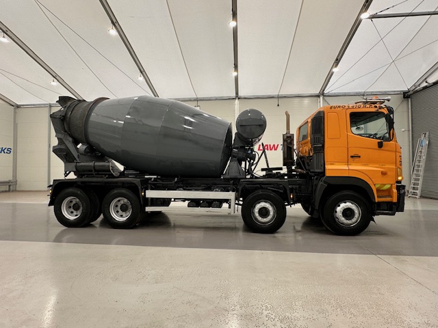 Hino 700 3241 8×4 Cement Mixer