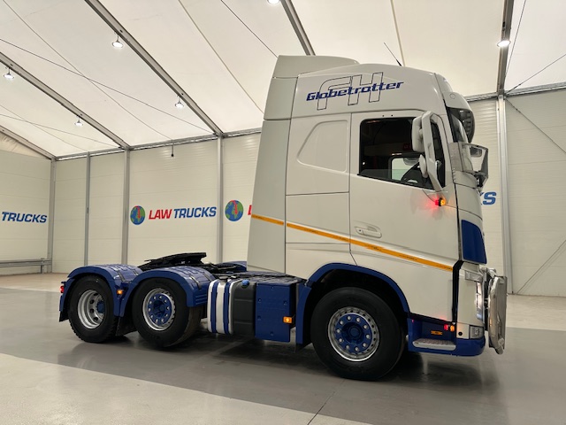 Volvo FH 500 Euro 5 6×2 Tractor Unit Safari Edition