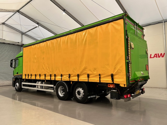 Mercedes Actros 2536 6×2 Sleeper Cab Curtainsider