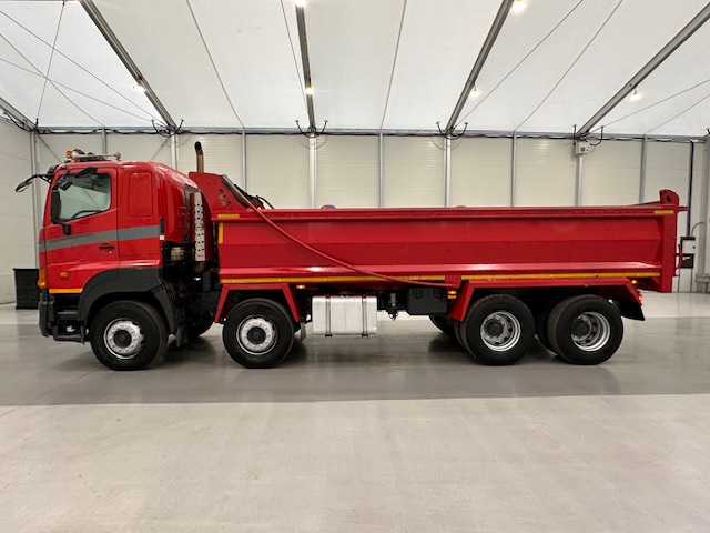 Hino 3241 700 8×4 Sleeper Cab Steel Tipper