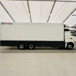 Mercedes 2543 6×2 10 Tyre Rear Lift Sleeper Cab Box Van - thumbnail