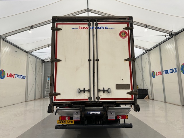 DAF CF 260 Sleeper Cab Curtainsider