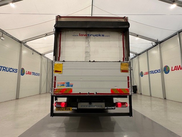 MAN TGS 26.320 6×2 Sleeper Cab Fridge Box