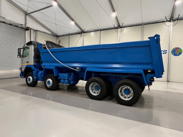 Volvo FMX 410 8×4 Day Cab Steel Tipper