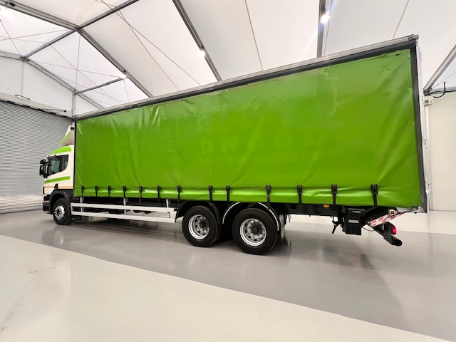 Scania P280 6×2 10 Tyre Rear Lift Curtainsider