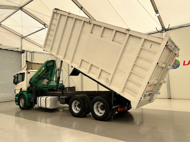 Scania P270 10 Tyre Day Cab Bulk Tipper with Crane