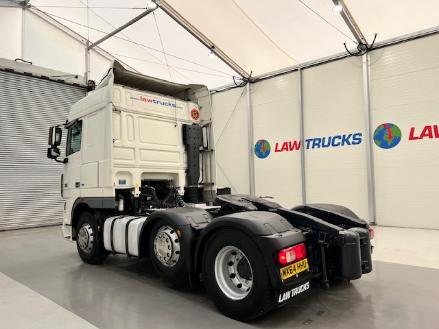 DAF XF105 460 6×2 Space Cab Tractor Unit