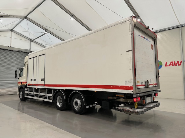 DAF CF 370 6×2 Sleeper Cab Fridge Box