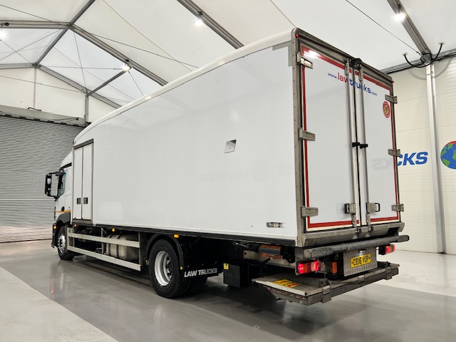 Mercedes Actros 1824 4×2 Sleeper Cab Fridge Box