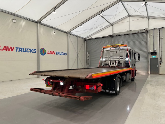 MAN TGL 12.220 Crew Cab Tilt and Slide