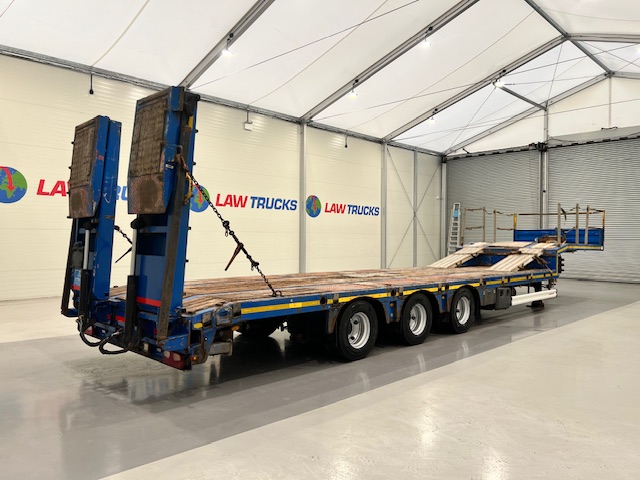Kassbohrer Tri Axle Machinery Carrier Lowloader