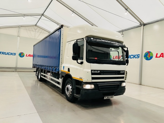 DAF CF75 310 6×2 Rear Lift Sleeper Cab Curtainsider