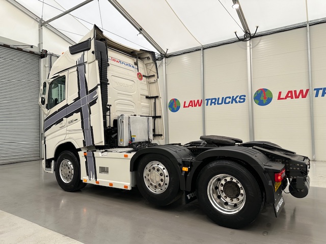 Volvo FH 500 6×2 Midlift Tractor Unit PTO