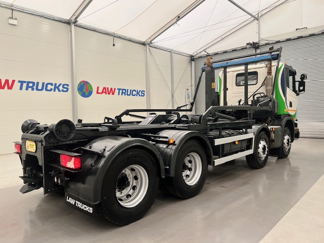 Scania G410 8×4 Rest Cab Hookloader Drawbar