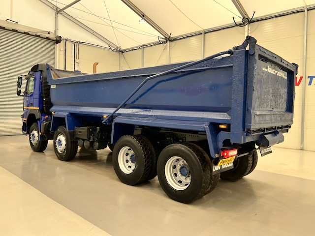 Volvo FM 410 8×4 Day Cab Steel Tipper