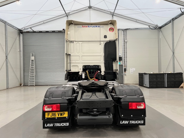 DAF XF 460 4×2 Super Space Cab Tractor Unit