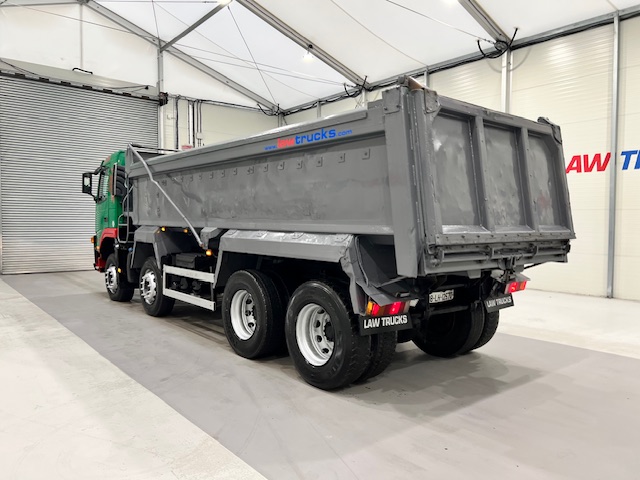 Volvo FM 400 8×4 Day Cab Tipper