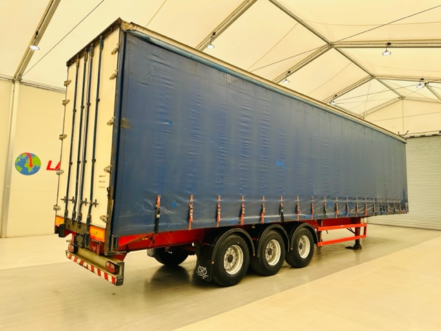 Montracon Tri Axle Curtainsider Trailer