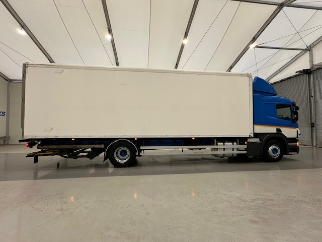 Scania P250 4×2 Sleeper Cab Fridge Box