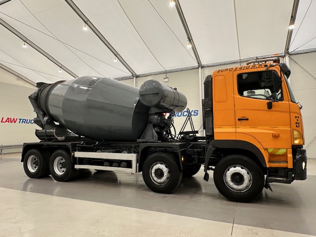 Hino 700 3241 8×4 Cement Mixer