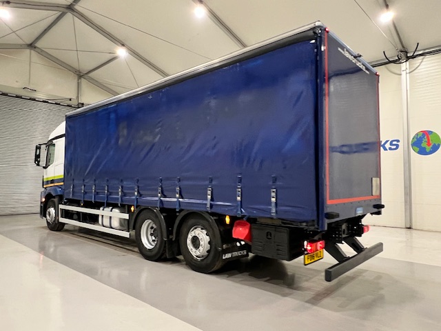 Mercedes Actros 2530 6×2 Sleeper Cab Curtainsider