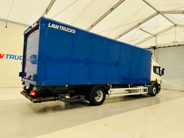 Scania P250 4×2 Sleeper Cab Box Van Manual