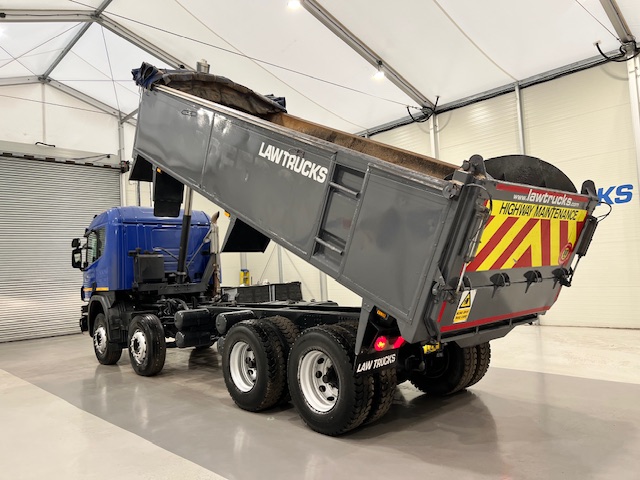 Scania P370 8×4 Sleeper Cab Tipper Manual