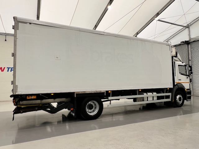 Mercedes Axor 1824 Day Cab Fridge Box
