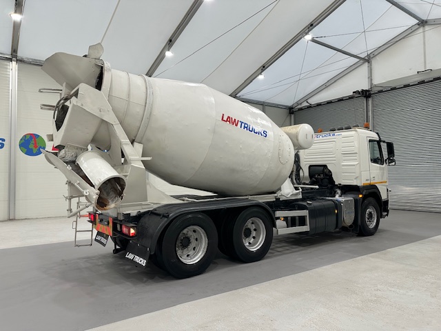 Volvo FM 330 6×4 Day Cab Cement Mixer