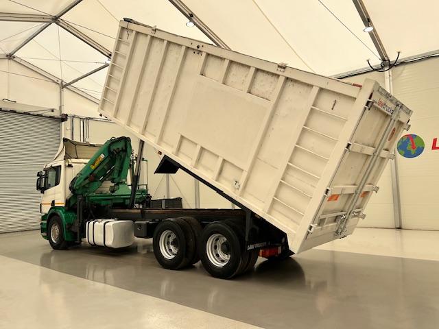 Scania P270 10 Tyre Day Cab Bulk Tipper with Crane