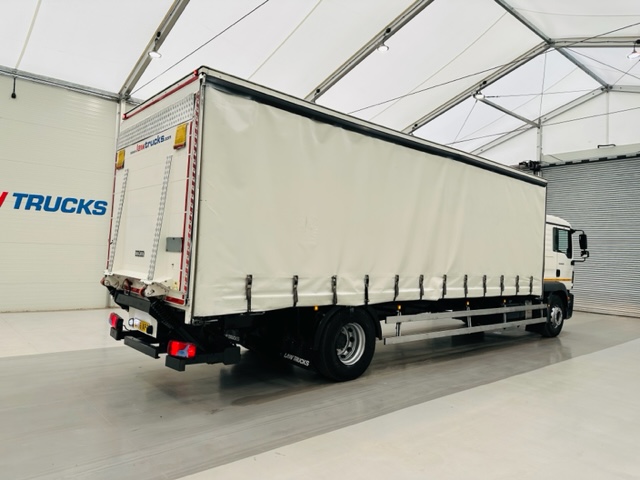MAN TGM 18.250 Sleeper Cab Curtainsider