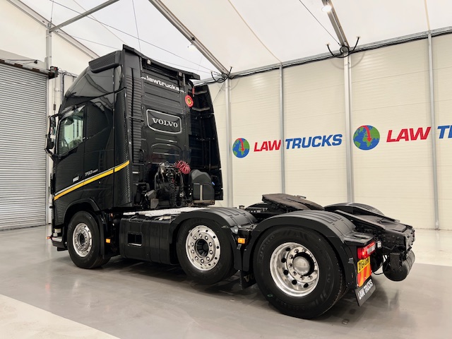 Volvo FH16 750 6×2 Midlift Tractor Unit