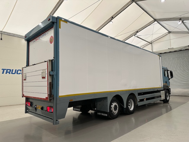 MAN TGS 26.360 6×2 Sleeper Cab Insulated Box Van