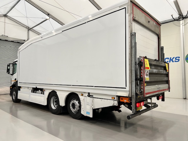 Mercedes Antos 2540 6×2 Rear Lift Day Cab Fridge Box