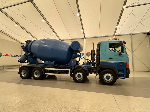 Hino 700 4123 8×4 Cement Mixer