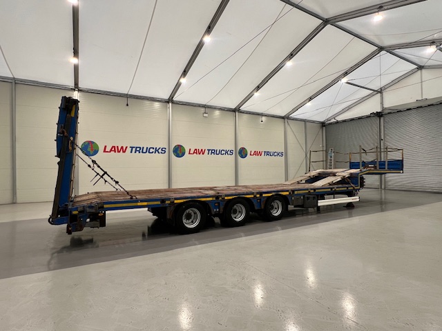 Kassbohrer Tri Axle Machinery Carrier Lowloader