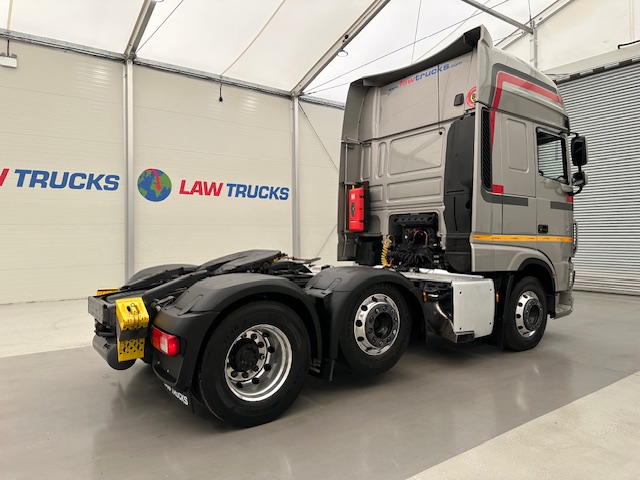 DAF XF 530 6×2 Midlift Tractor Unit