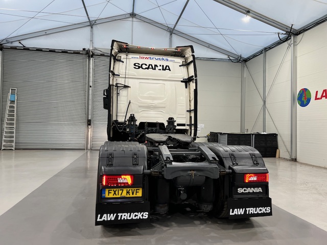 Scania R450 6×2 Midlift Tractor Unit