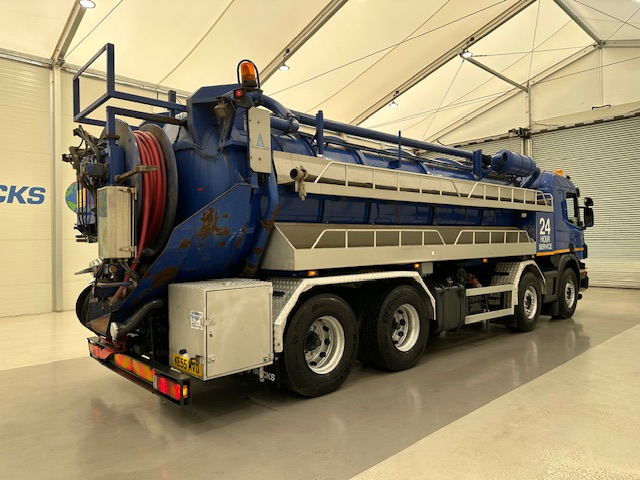 Scania P420 8×4 Sleeper Cab Vacuum Tanker
