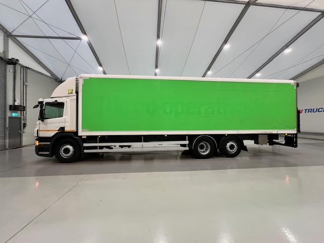 Scania P280 6×2 Rear Lift Day Cab Fridge Box