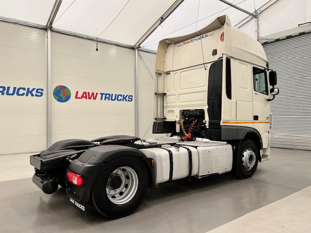 DAF XF 460 4×2 Super Space Cab Tractor Unit