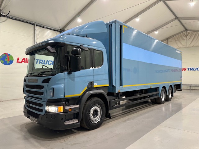 Scania P320 6×2 10 Tyre Rear Lift Insulated Box Van